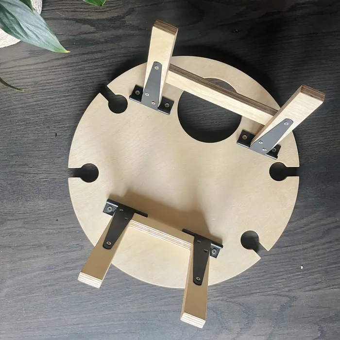 CAPE DESIGN Earrings Picnic Table