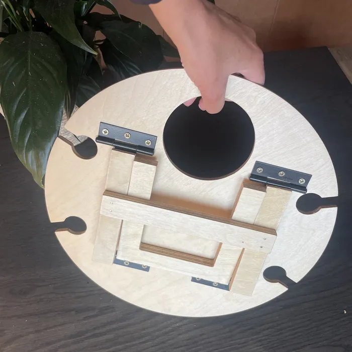 CAPE DESIGN Earrings Picnic Table