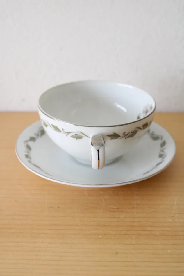 Flair Earrings Flair Fine China Japan Irene 4149 Teacup Saucer