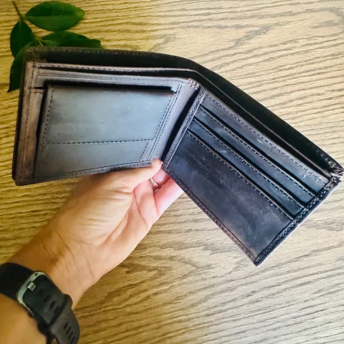 iszi Rings Mens Leather Wallet