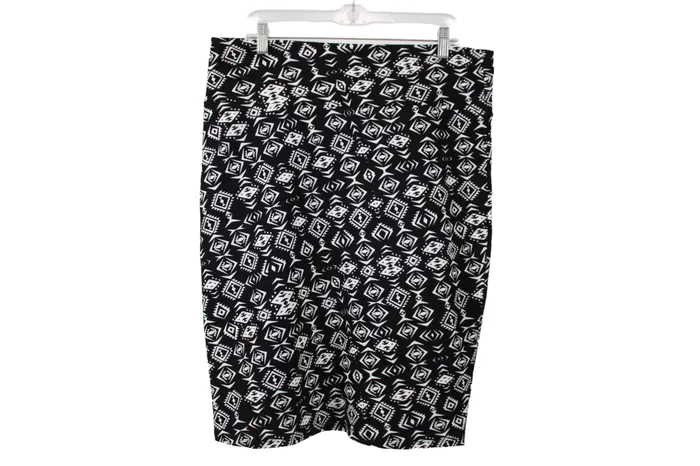 LuLaRoe Rings LuLaRoe Black Skirt XL