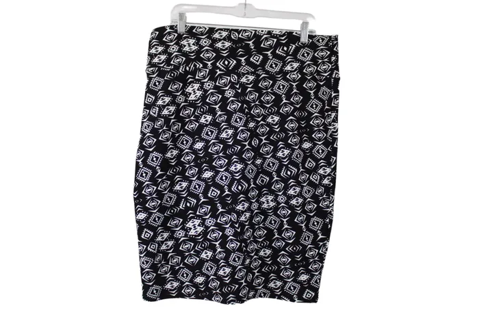 LuLaRoe Rings LuLaRoe Black Skirt XL