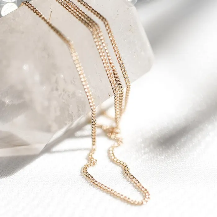 Necklaces Consider the Wldflwrs Chateaux Curb Necklace