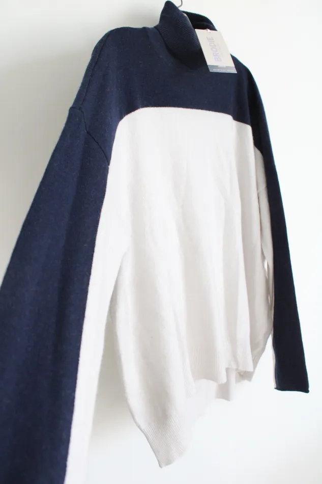 NEW Brodie Cashmere Navy White Colorblocked Knit Turtleneck Sweater XL Brodie Rings
