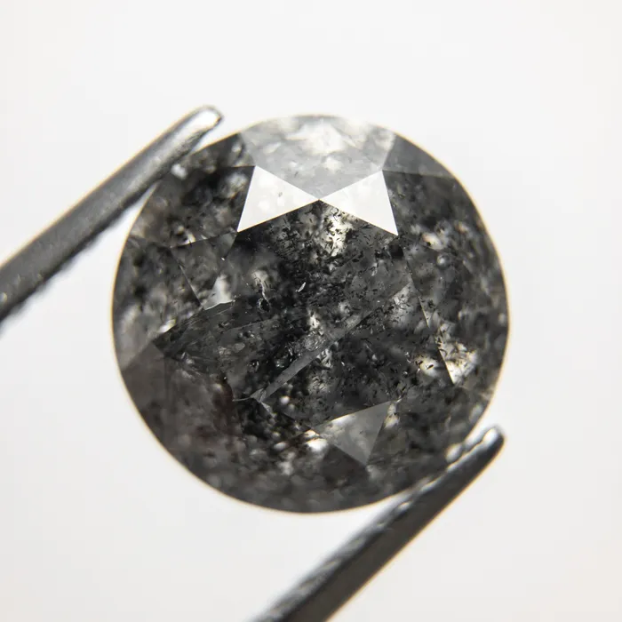 Salt and Pepper Brilliant Diamond 506ct Round Misfit Diamonds Rings