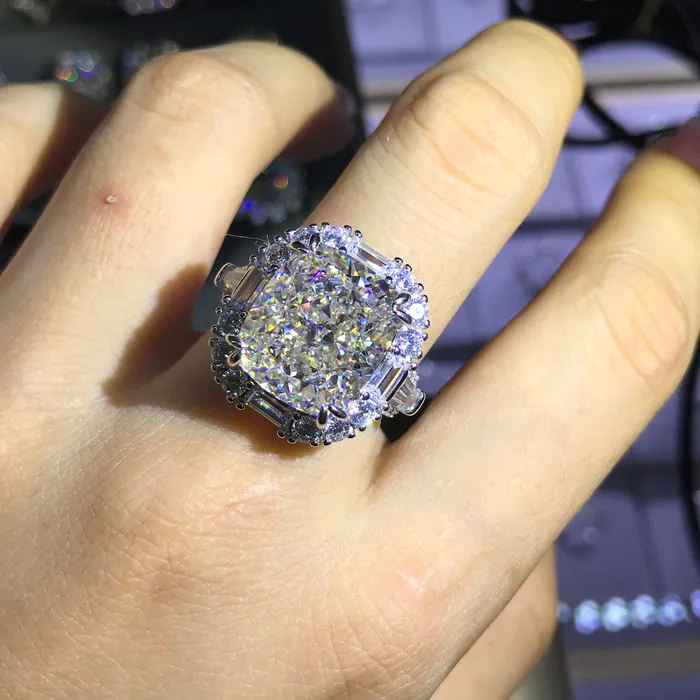 8 Carat Cushion Cut Moissanite Ring GH Colorless Double Claw Halo Three Stone Leyloon Jewelry Rings