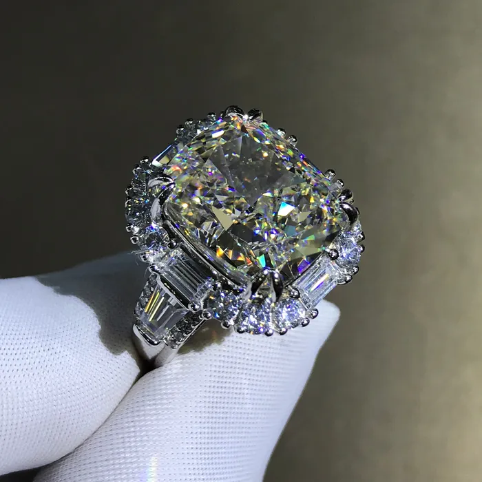 8 Carat Cushion Cut Moissanite Ring GH Colorless Double Claw Halo Three Stone Leyloon Jewelry Rings