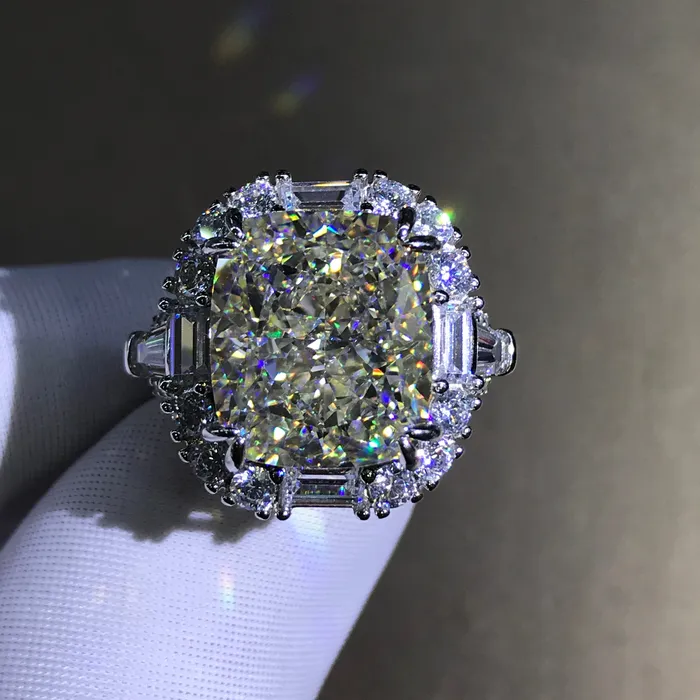 8 Carat Cushion Cut Moissanite Ring GH Colorless Double Claw Halo Three Stone Leyloon Jewelry Rings