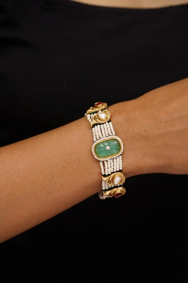 attrangi Bracelets Mrinali Pearl Gold Indian Bracelet Sone Pe Suhaga Collection attrangi Bracelets Mrinali Pearl Gold Indian Bracelet Sone Pe Suhaga Collection