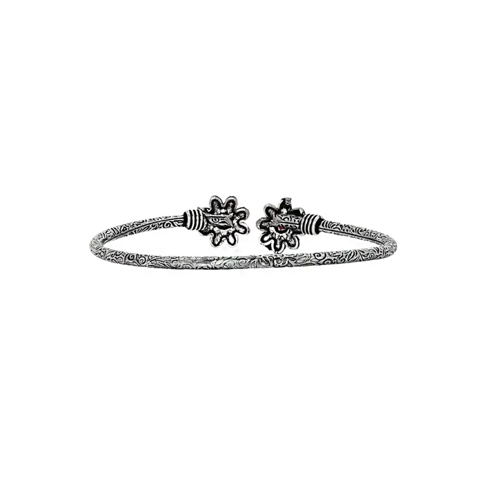 Bracelets Teejh Teejh Saroj Silver Oxidised Floral Bracelet Bracelets Teejh Teejh Saroj Silver Oxidised Floral Bracelet