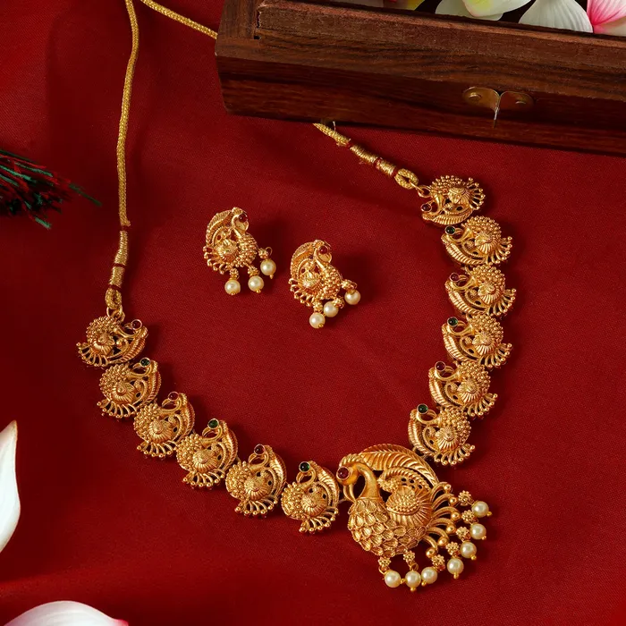 Earrings Teejh Teejh Royal Gold and Red Kundan Set