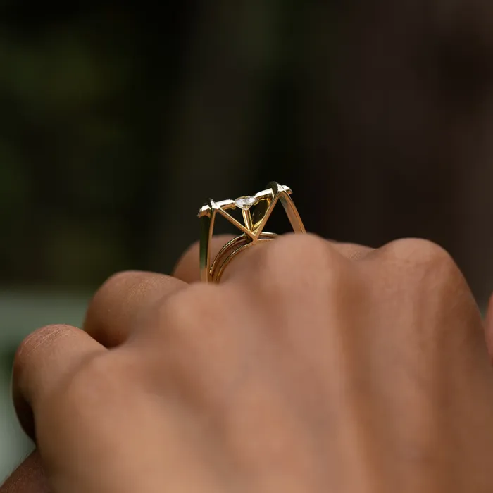 Jose Hess Diamond and 18k Gold Sculptural Ring Vintage Rings