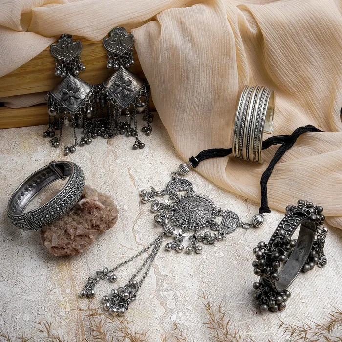 Teejh Shaina Silver Oxidised Jewelry Gift Set Teejh Rings