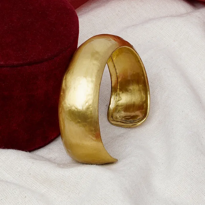Teejh Teejh Divyanka Gold Cuff Bracelet Bracelets Teejh Teejh Divyanka Gold Cuff Bracelet Bracelets