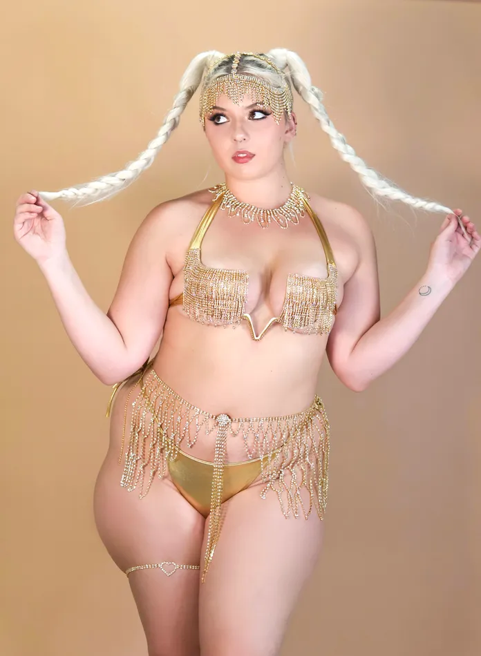 THE LUMI SHOP Gold Rhinestone Tassel Top PreStyled Sets