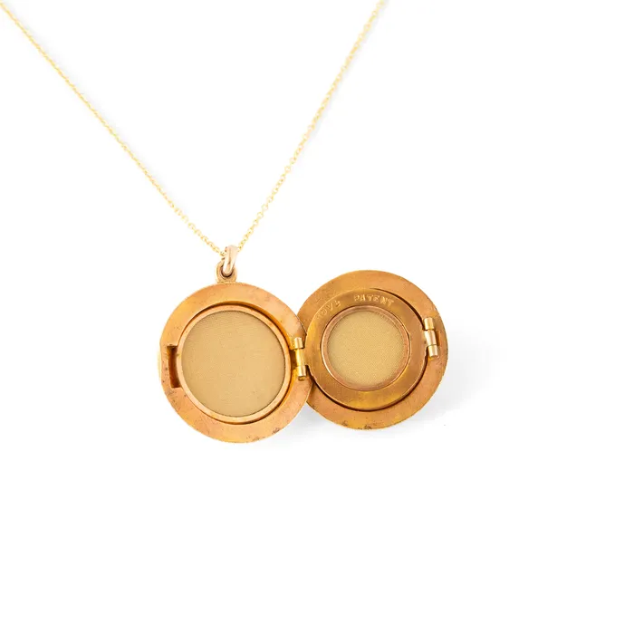 Vintage Necklaces Accordion Folding 9k Gold Round Locket