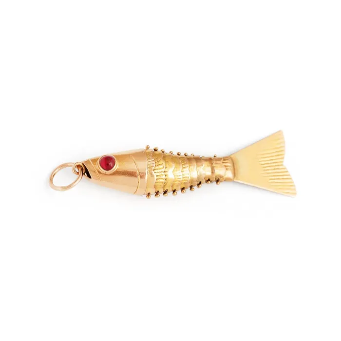 Vintage PreStyled Sets Articulated Fish 18k Gold Charm
