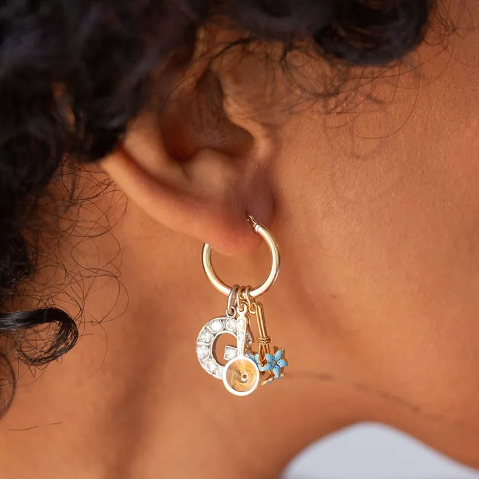 Vintage PreStyled Sets Articulated Fish 18k Gold Charm