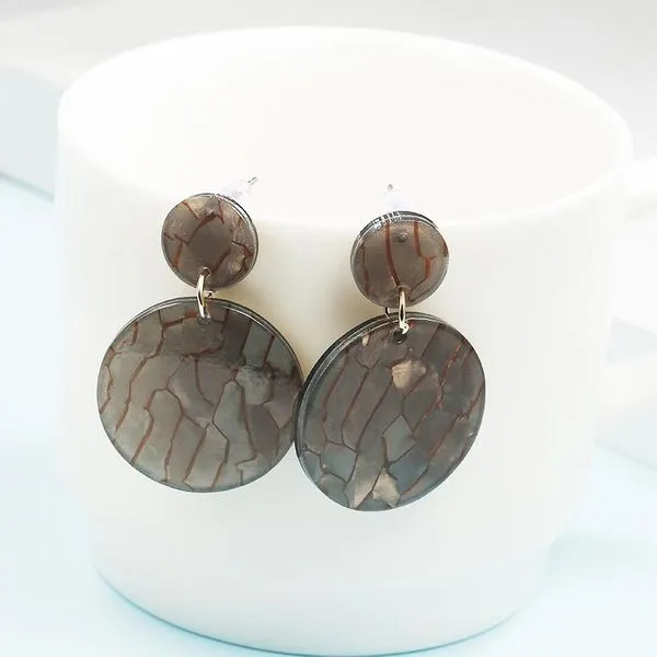 01 Earrings E339 Dark Gray Crackle Acrylic Round Earrings