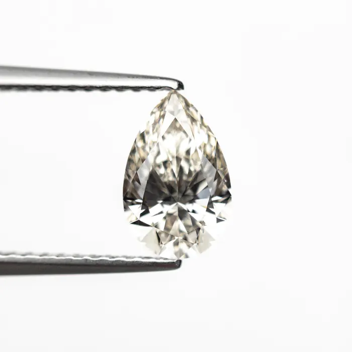 101ct 876x560x340mm SI1 C1 Pear Brilliant 2502501 Misfit Diamonds Earrings