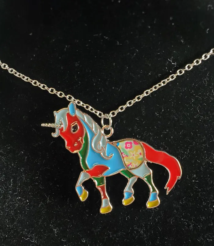 alice Necklaces N1613 Silver Enamel Unicorn Necklace with FREE EARRINGS