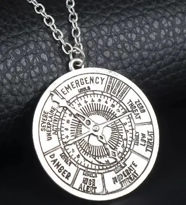 alice Necklaces N2177 Silver Threat Compass Necklace with FREE EARRINGS