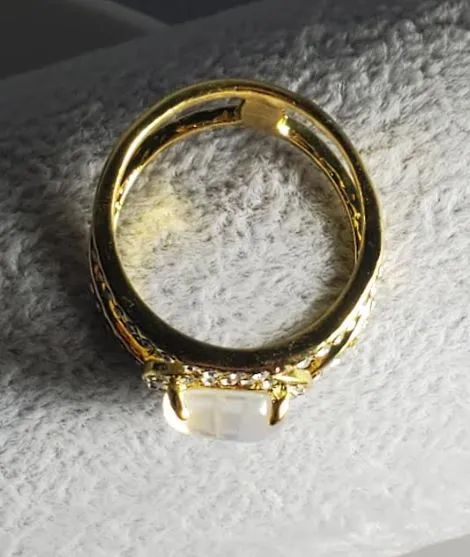 alice Rings R202 Gold Opal Gem Rhinestone Ring