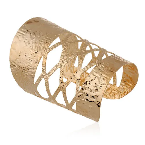 B266 Gold Textured Diamond Design Bracelet 02 Bracelets