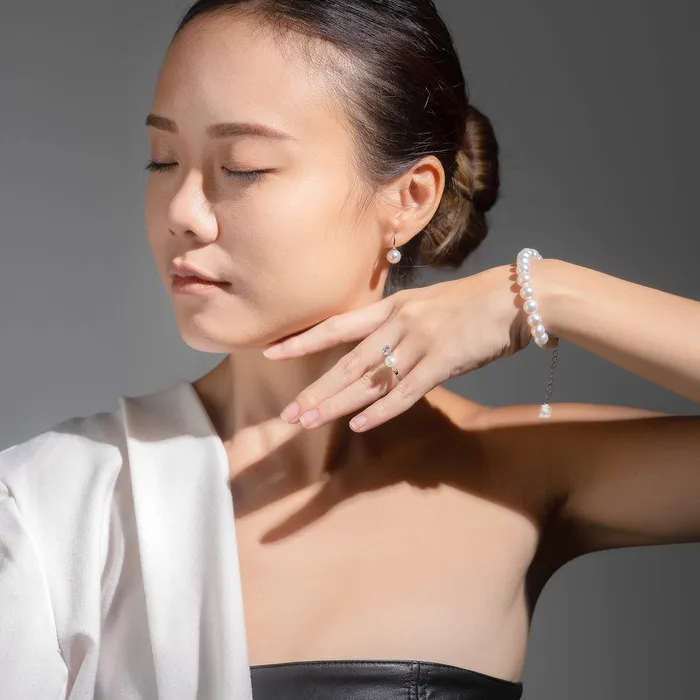 Brilliant Lustre White Freshwater Pearl Bracelet WB00169 Pearly Lustre Bracelets