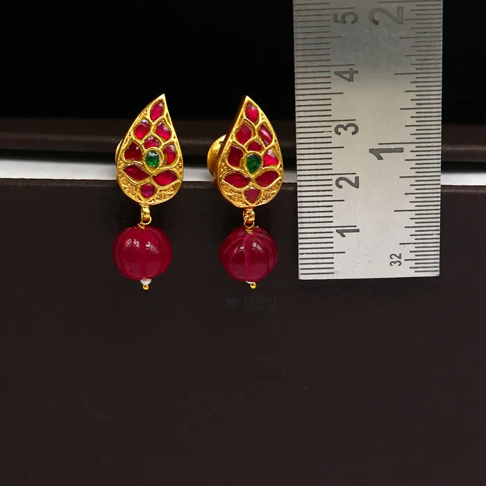 Earrings 925 sterling silver gold polished handmade kundan work green and red stone fabulous flower shape stud earrings Modern trendy jewelry s1179 TRIBAL ORNAMENTS