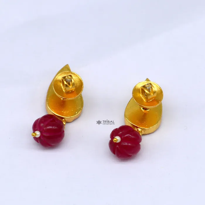 Earrings 925 sterling silver gold polished handmade kundan work green and red stone fabulous flower shape stud earrings Modern trendy jewelry s1179 TRIBAL ORNAMENTS