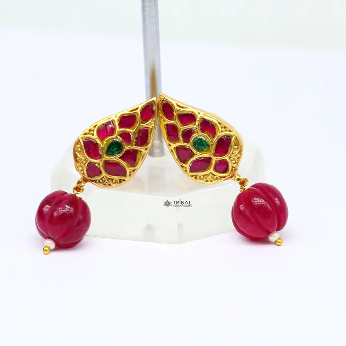 Earrings 925 sterling silver gold polished handmade kundan work green and red stone fabulous flower shape stud earrings Modern trendy jewelry s1179 TRIBAL ORNAMENTS
