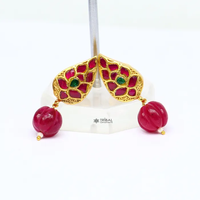 Earrings 925 sterling silver gold polished handmade kundan work green and red stone fabulous flower shape stud earrings Modern trendy jewelry s1179 TRIBAL ORNAMENTS