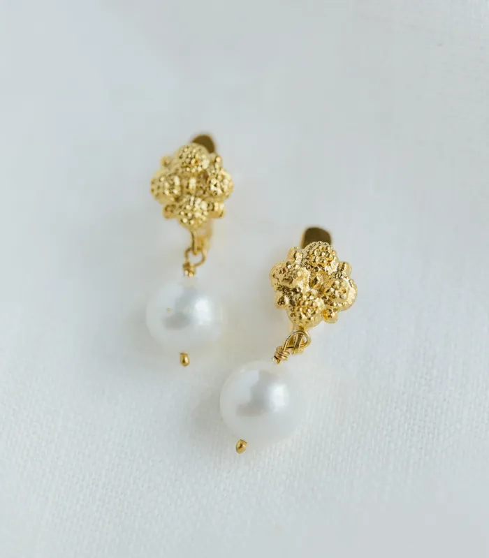 Earrings Estela Pearl Drop Earrings with 4 Rositas AMAMI