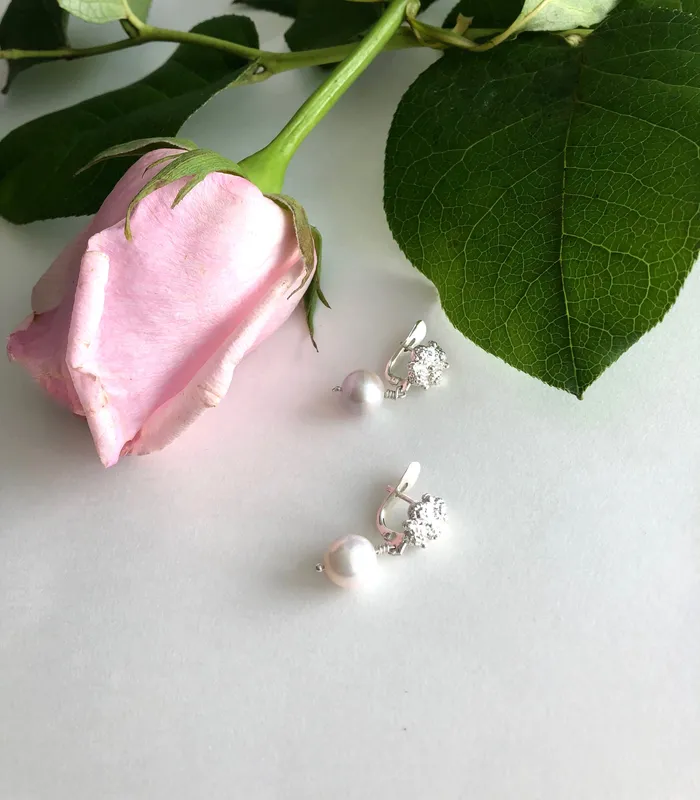 Earrings Estela Pearl Drop Earrings with 4 Rositas AMAMI