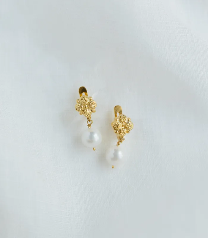 Earrings Estela Pearl Drop Earrings with 4 Rositas AMAMI