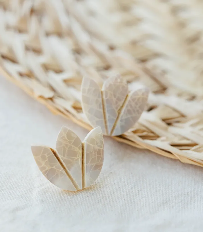 Earrings Guita Stud Mother of Pearl Earrings Arete