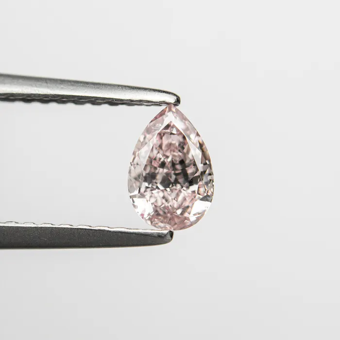 Earrings Misfit Diamonds 040ct 602x405x237mm GIA I1 Fancy Pink Pear Brilliant 2412801