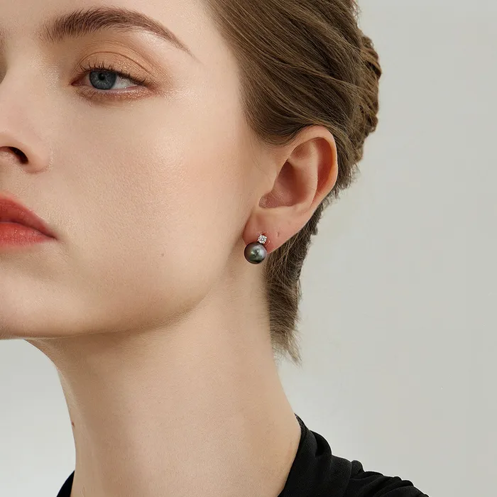 Earrings Pearly Lustre 18K Gold Top Grade Tahitian Pearl Earrings KE00194