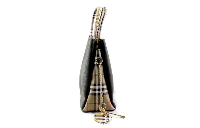 Earrings Walkeaze Women Stylish Bag 3261B Earrings Walkeaze Women Stylish Bag 3261B