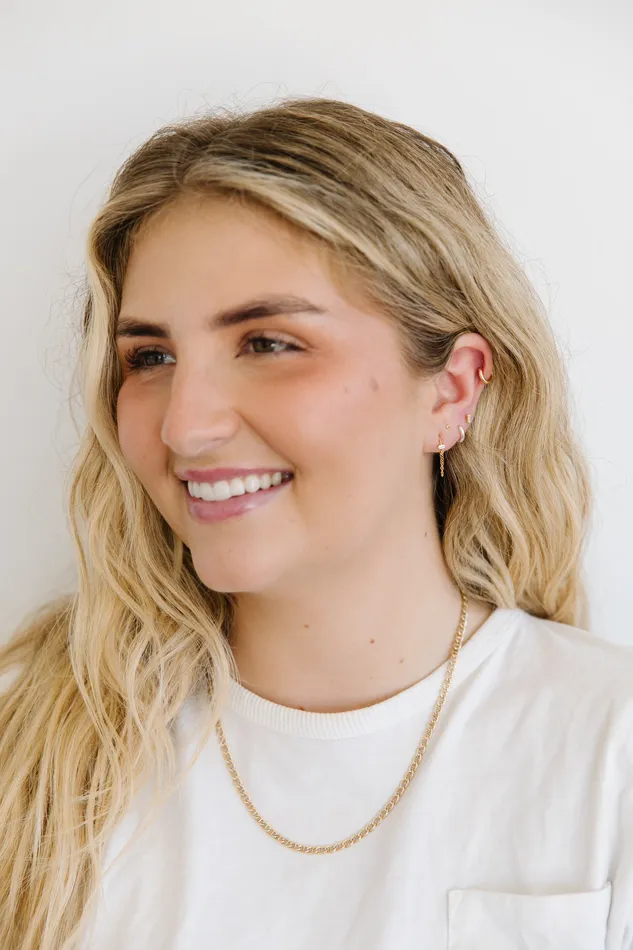 Earrings WANTME Tiny Chains Huggies