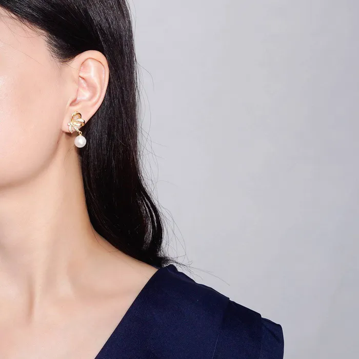 Elegant Freshwater Pearl Earrings WE00186 Pearly Lustre Earrings