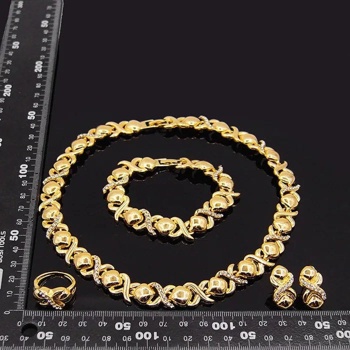 Jewelvers PreStyled Sets XO Gold Jewelry Set