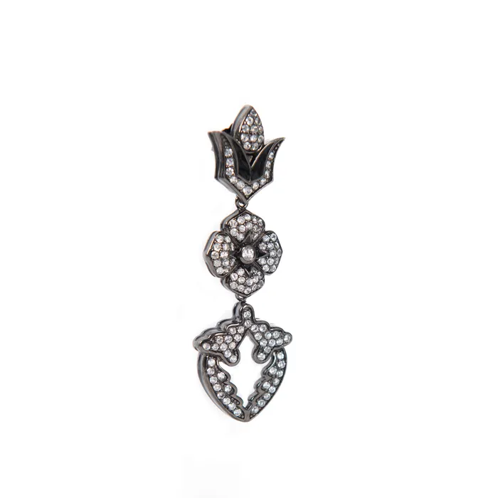 Michael Campbell Earrings PreOwned Michael Campbell Laurenza Crystal Earrings