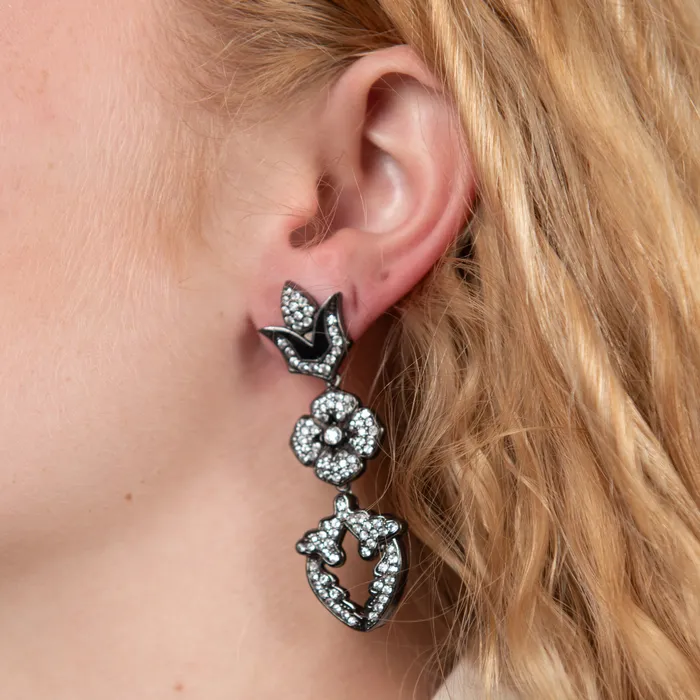 Michael Campbell Earrings PreOwned Michael Campbell Laurenza Crystal Earrings