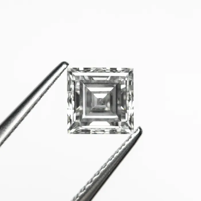 Misfit Diamonds Rings 084ct 539x539x312mm GIA H VS2 Carr Step Cut 2303401