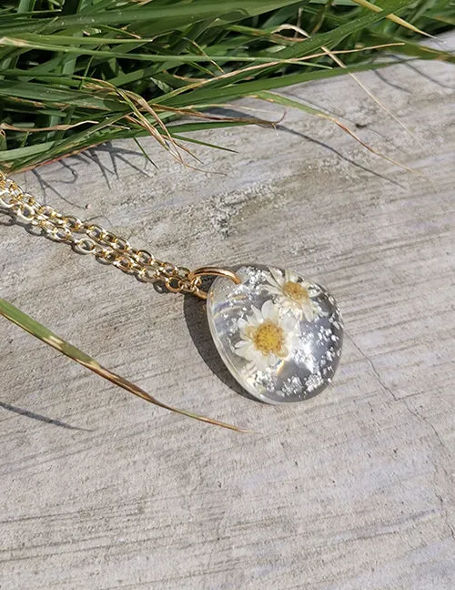Necklaces 02 N1640 Gold Clear White Flower Inlay Necklace with FREE Earrings