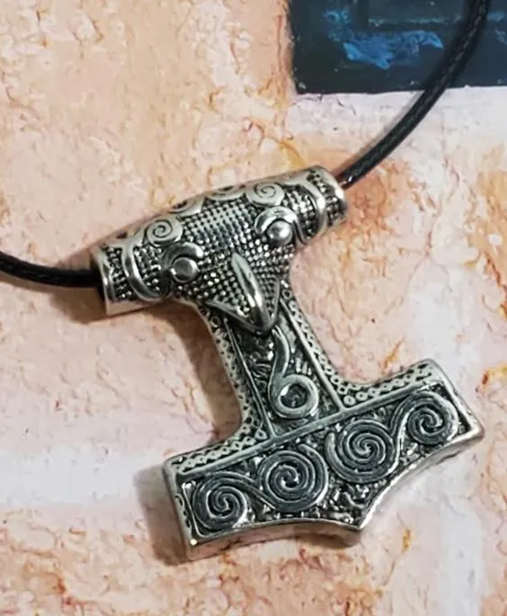 Necklaces alice AZ703 Silver Viking Hammer Pendant on Leather Cord Necklace
