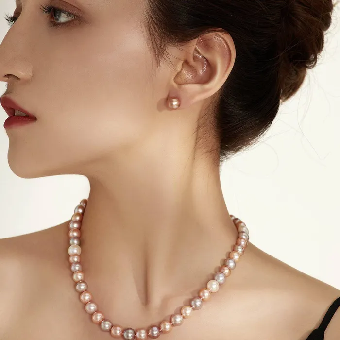 Necklaces Pearly Lustre Elegant Freshwater Pearl Necklace WN00338