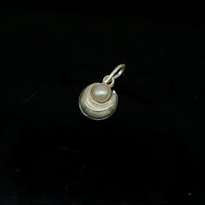 Necklaces TRIBAL ORNAMENTS 925 sterling silver excellent moon pendant with moon stone amazing stylish baby pendant gifting kids jewelry nsp418